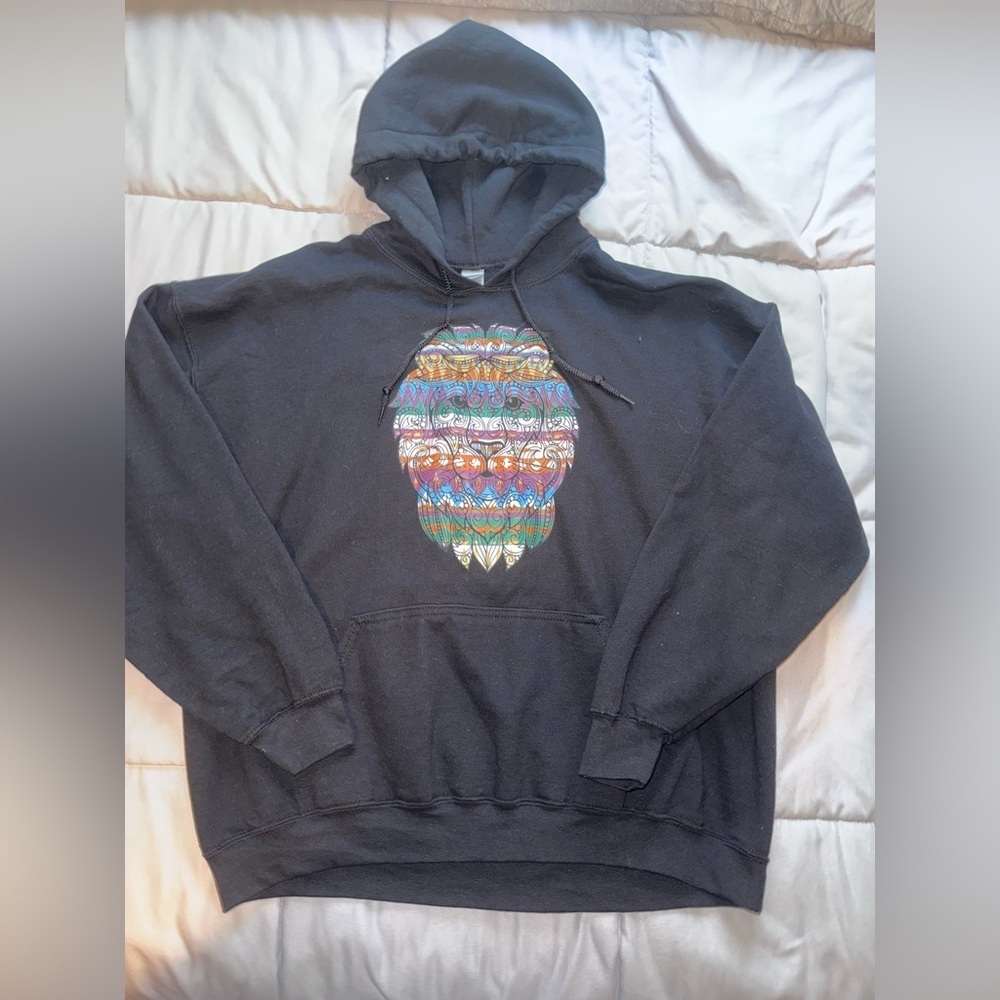 Gildan Black Hoodie with Colorful Lion Design Size XL
